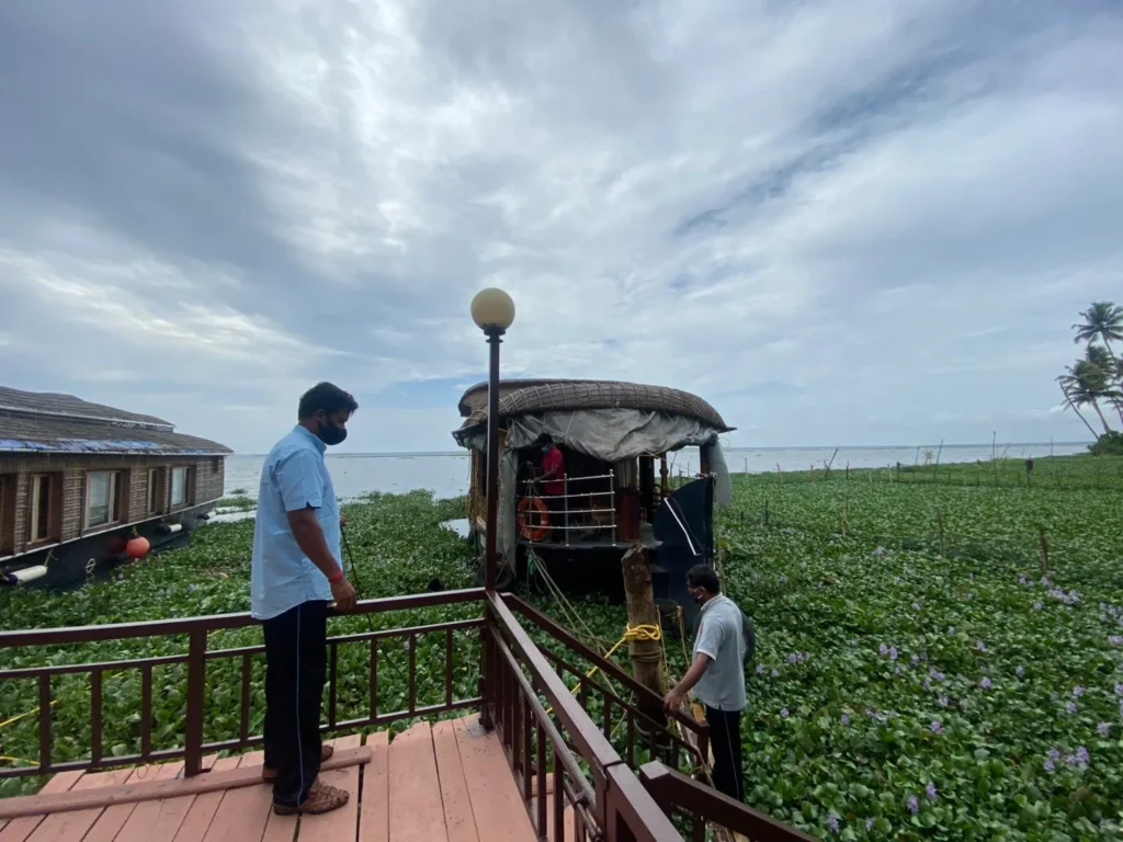 Kerala famous for Houseboat