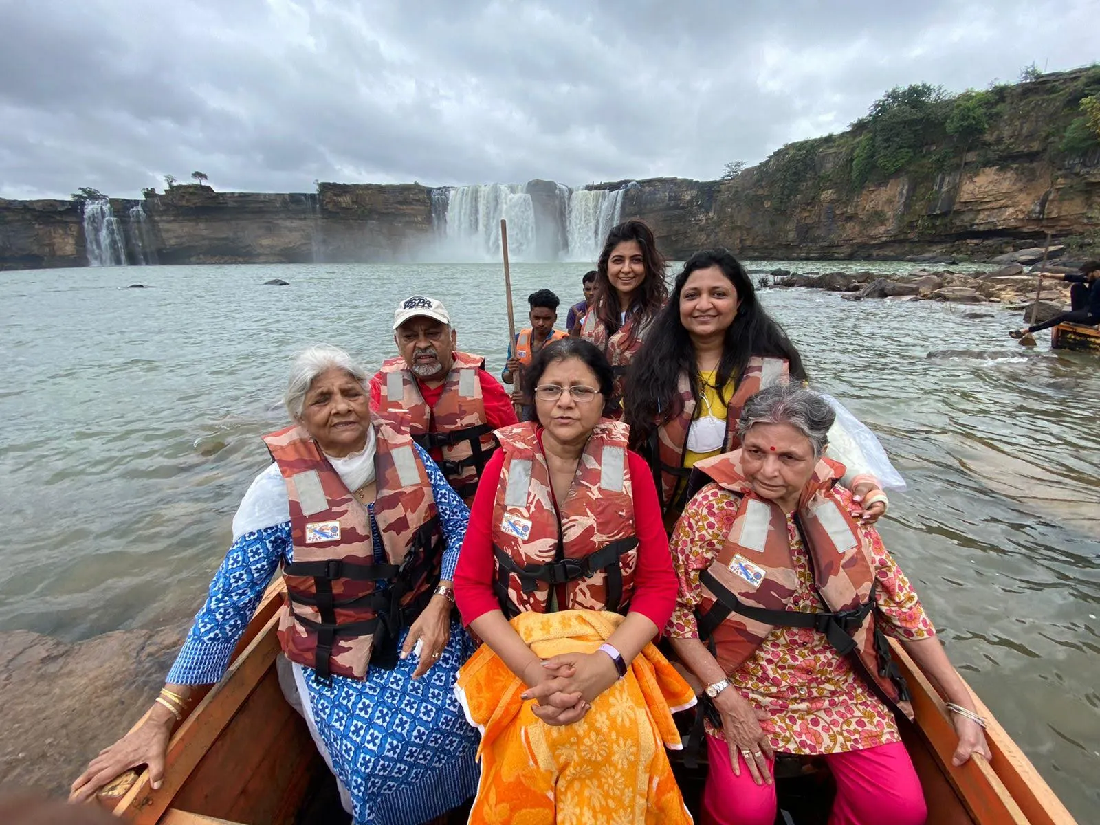 Chitrakote Waterfalls boat ride
